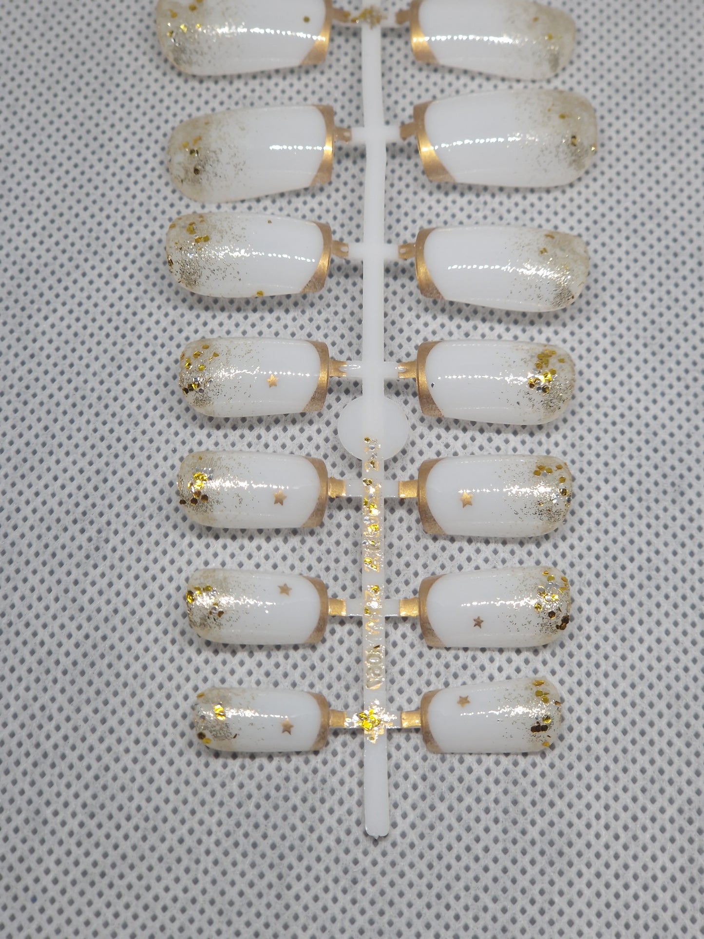 Lösnaglar vita med guld